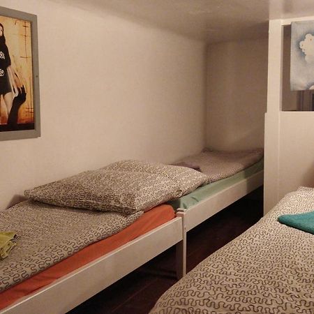 Prague "Above Train Central" Hostel Esterno foto